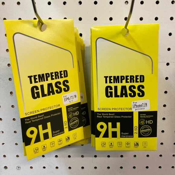 “New”3 for$12 Screen protector IP12,11, XR, 7,8,SE - Picture 7 of 8